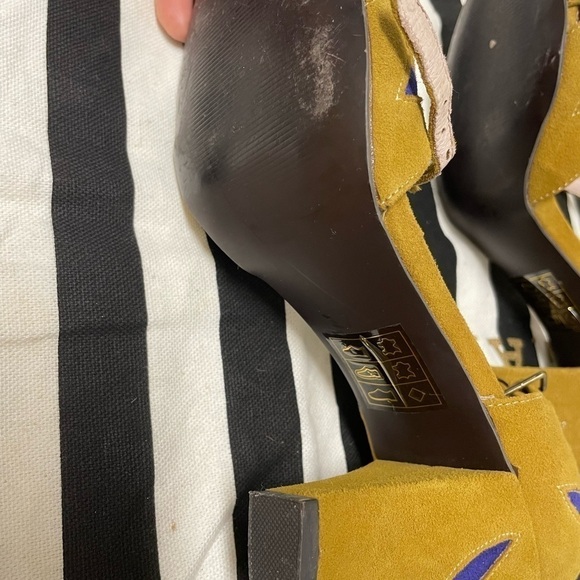 Anthropologie suede heels 🪴price is firm🪴 - Picture 5 of 6